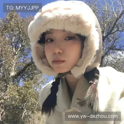 薄霜凤